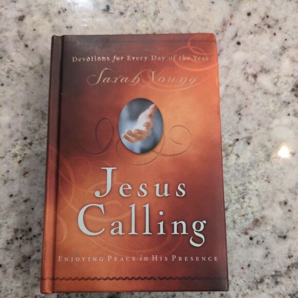 Christian Book Bundle (6): Jesus Calling, God's Front Door, Footprints of a P... - Picture 8 of 12